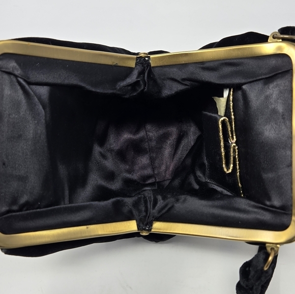 VINTAGE HANDBAGS BY G.D.K. BLACK VELVET TOP HANDLE MINI BAG PURSE WOMEN ELEGANT - Picture 10 of 12